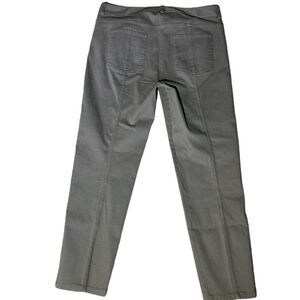 St. John Gray High Rise Jeans Size 6